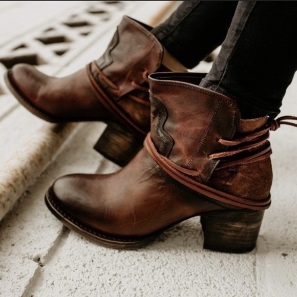 Freebird by Steven Shoes - FreeBird Casey Ankle Boots size 7